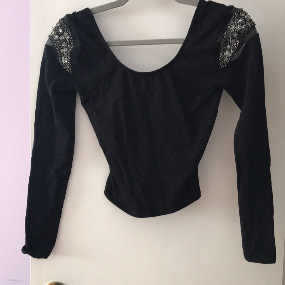 Long sleeve black crop top